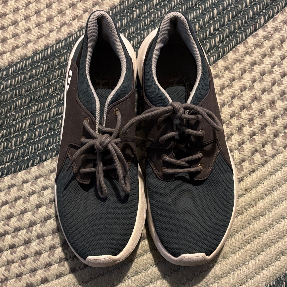3/$5🌷 Etnies Men's Dark Grayish Blue and Black Sneakers